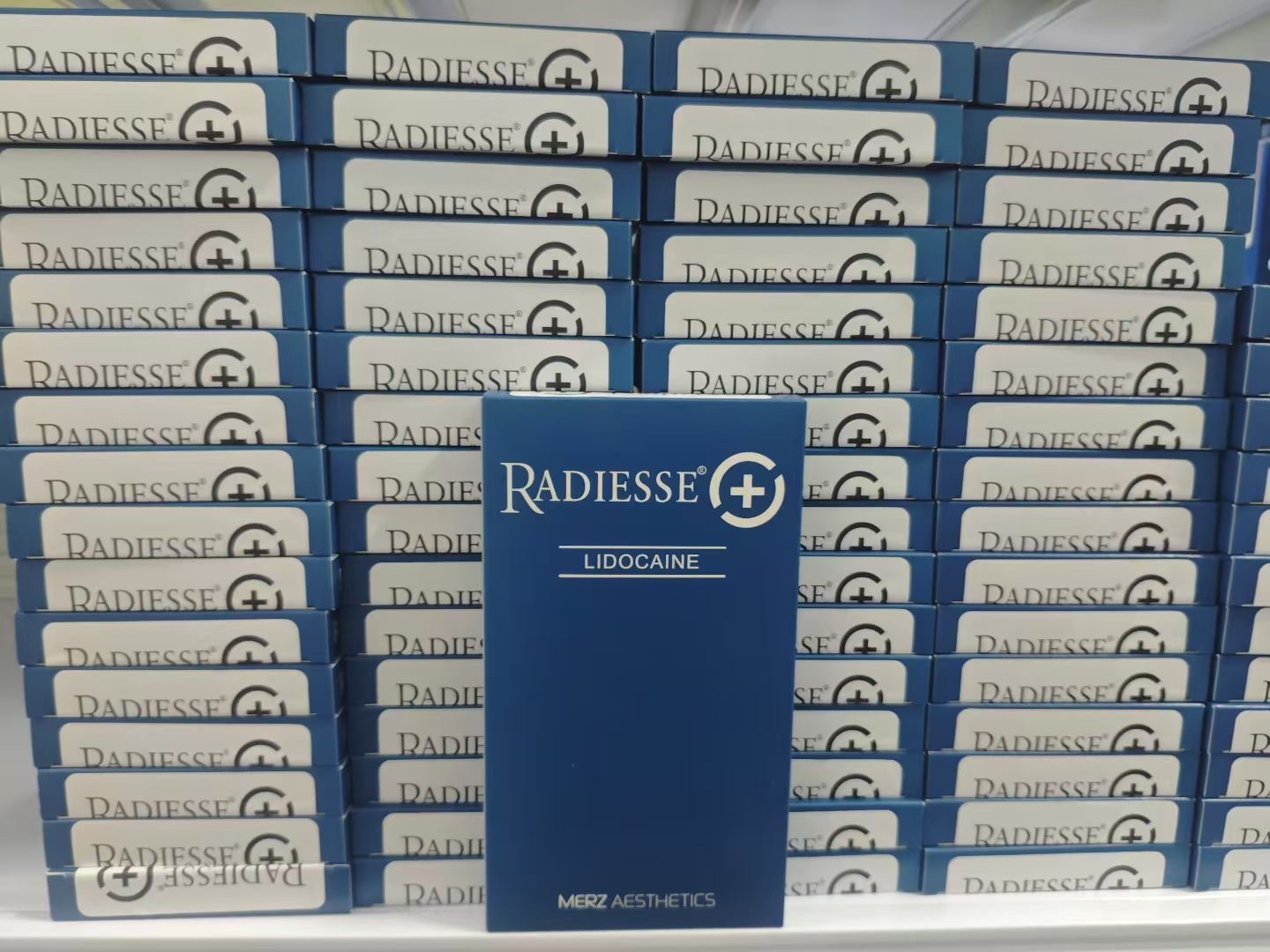 Radiesse + - 图片 2